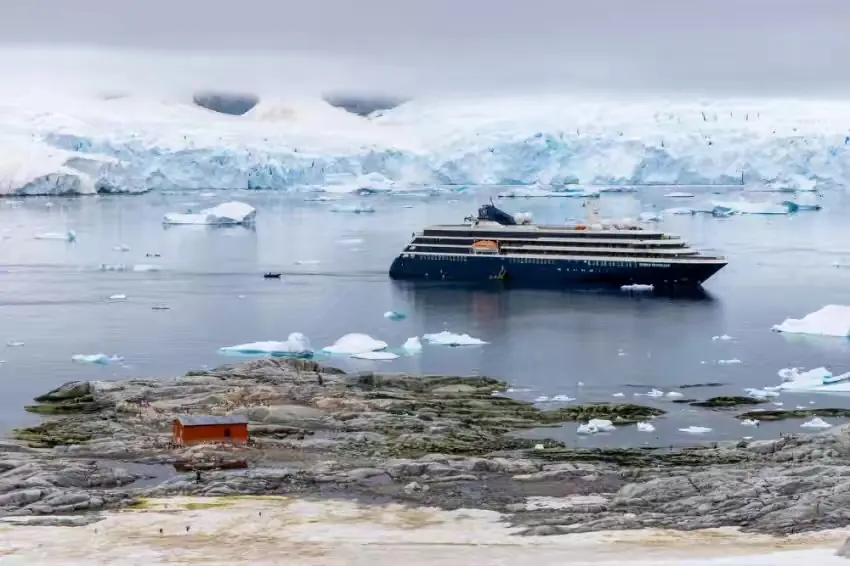 The Southernmost World: Antarctica image 72