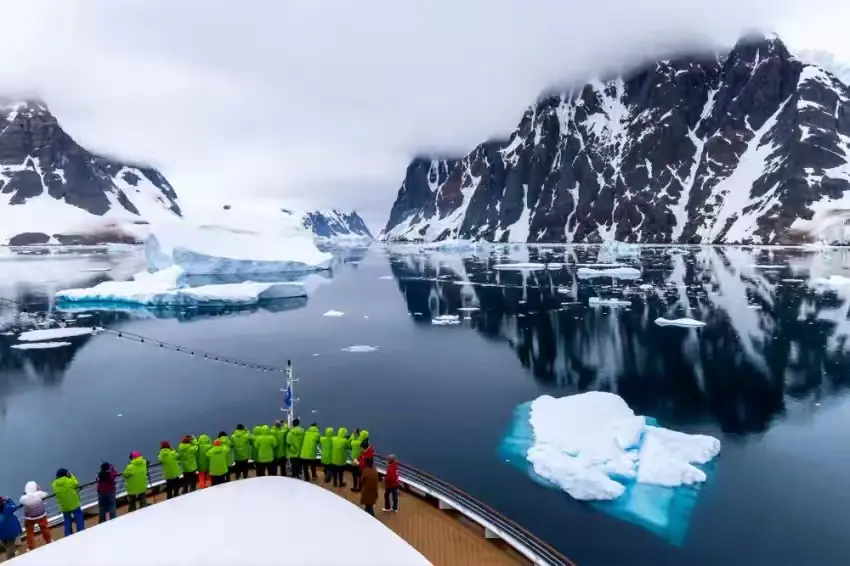 The Southernmost World: Antarctica image 80