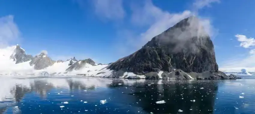 The Southernmost World: Antarctica image 107