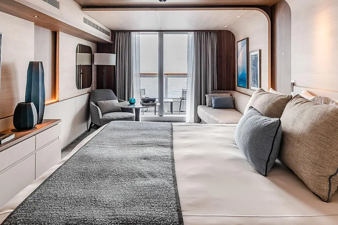 Le Commandant Charcot Deluxe Suite cabin image