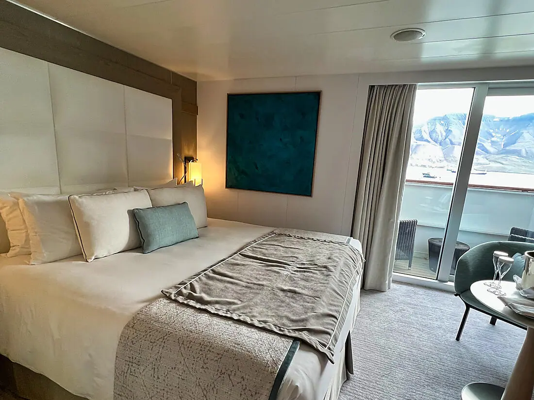 Deluxe Balcony Suite reference image