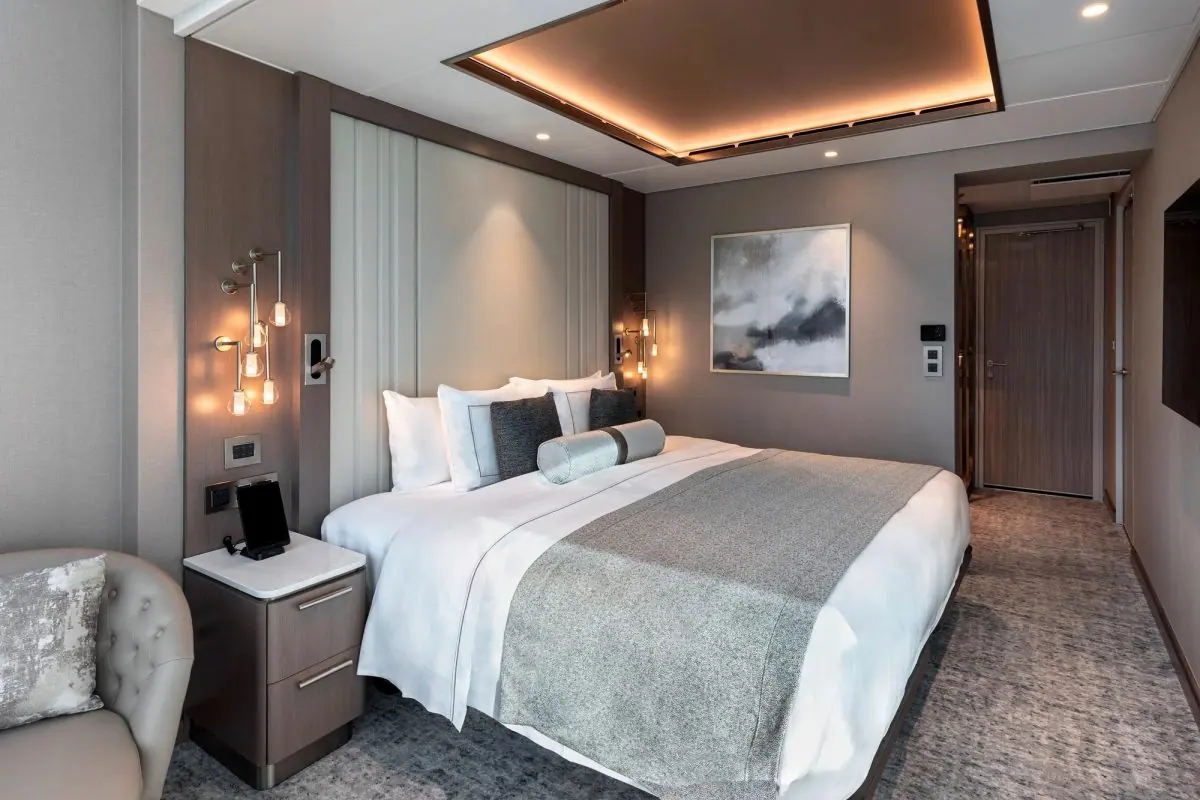 Signature Suite image
