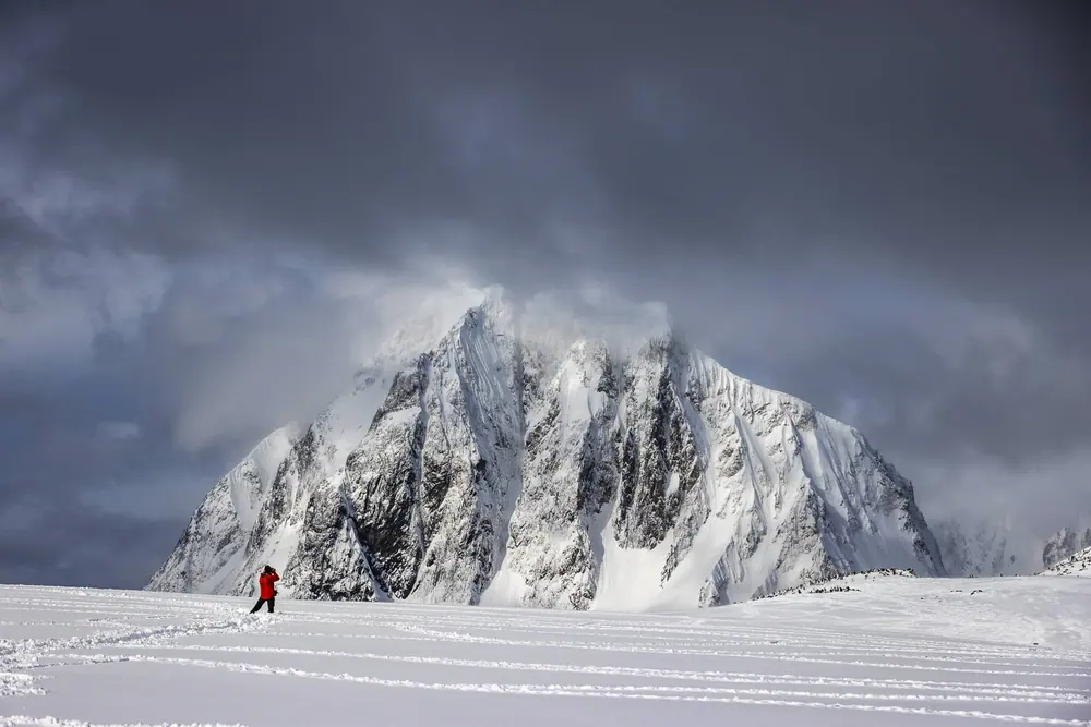 Seaventure Antarctic Circle, Antarctic Peninsula and Great Wall Station Direction trip image 1