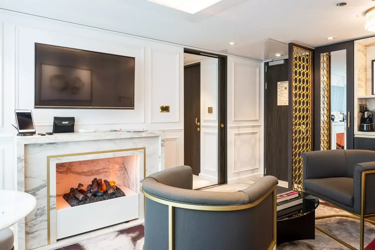 Debussy Suite Lounge image