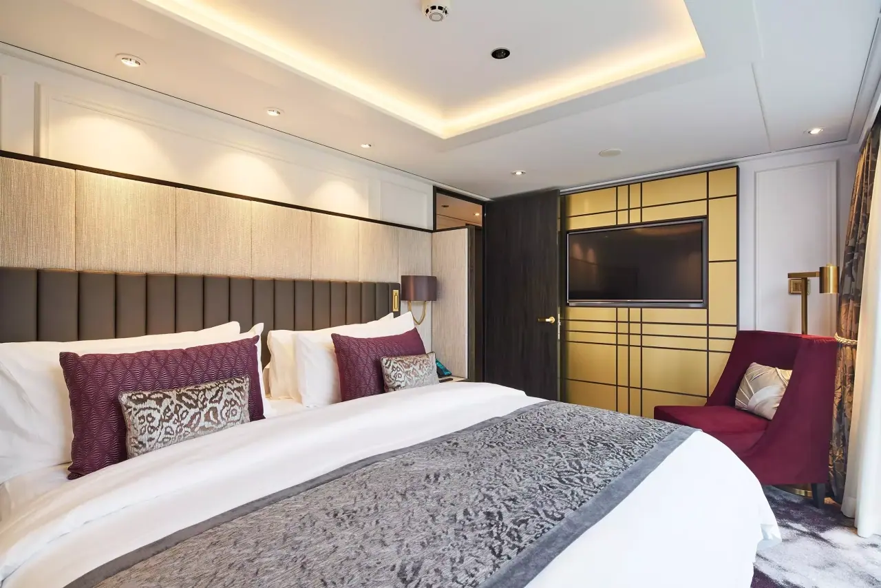 Owner Suite cabin image 1