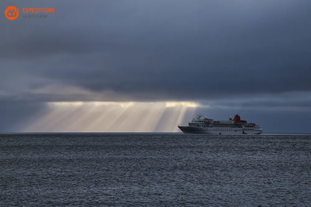 Arctic Three Islands · Iceland, East Greenland and Svalbard, 21 Days gallery image 3 image