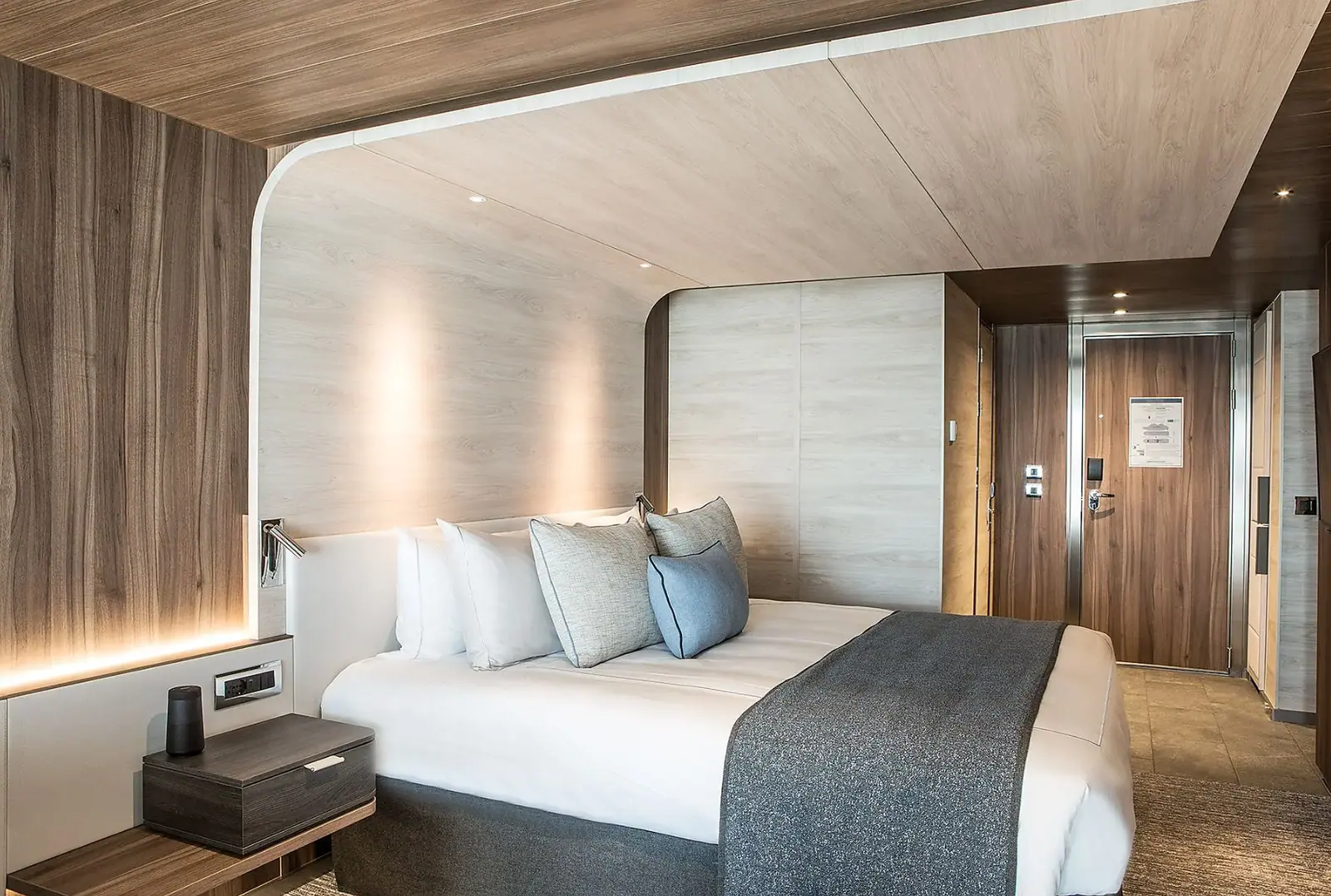Grand Prestige Suite image