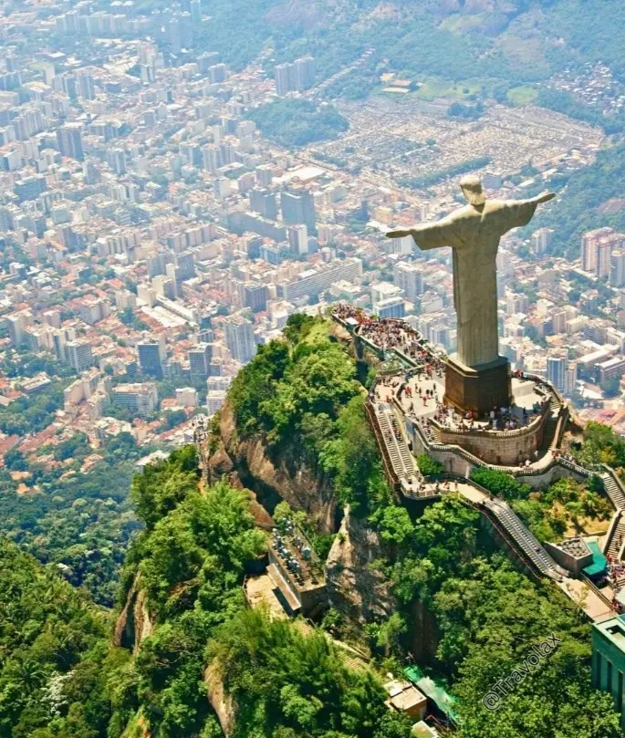 Rio de Janeiro: Mountains, Sea and City Icons