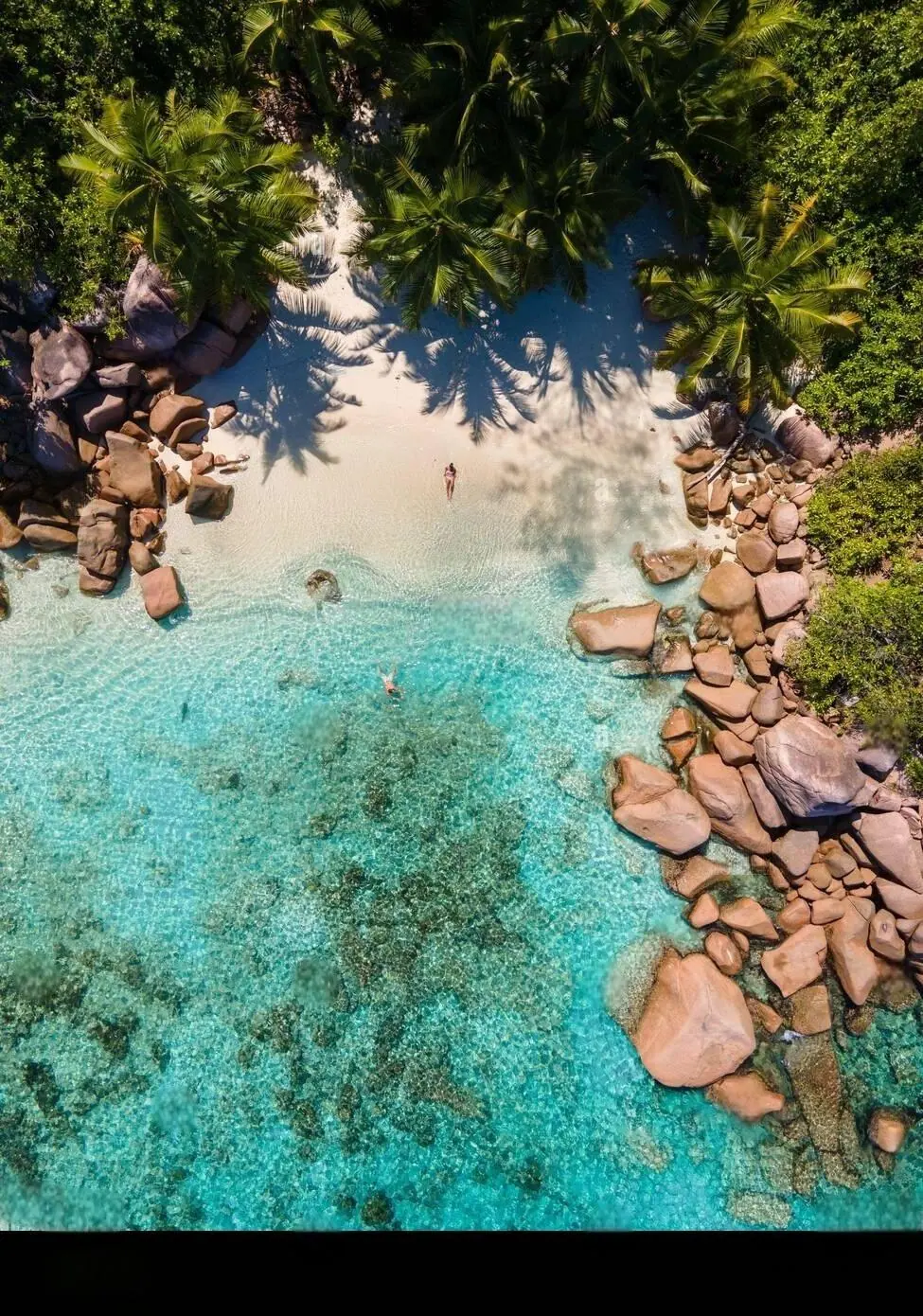 La Digue and Mahe: Granite Coastlines