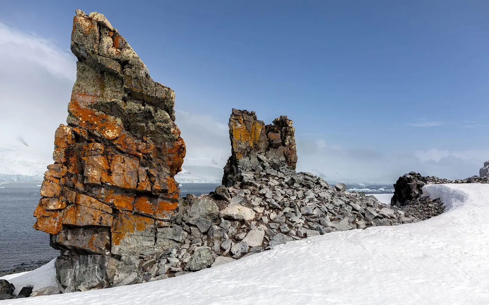 World Traveller 9-night Antarctica Fly-Cruise In-Depth Antarctic Peninsula Exploration