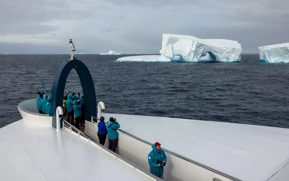 World Navigator 12-night Classic Antarctic Peninsula trip image 2