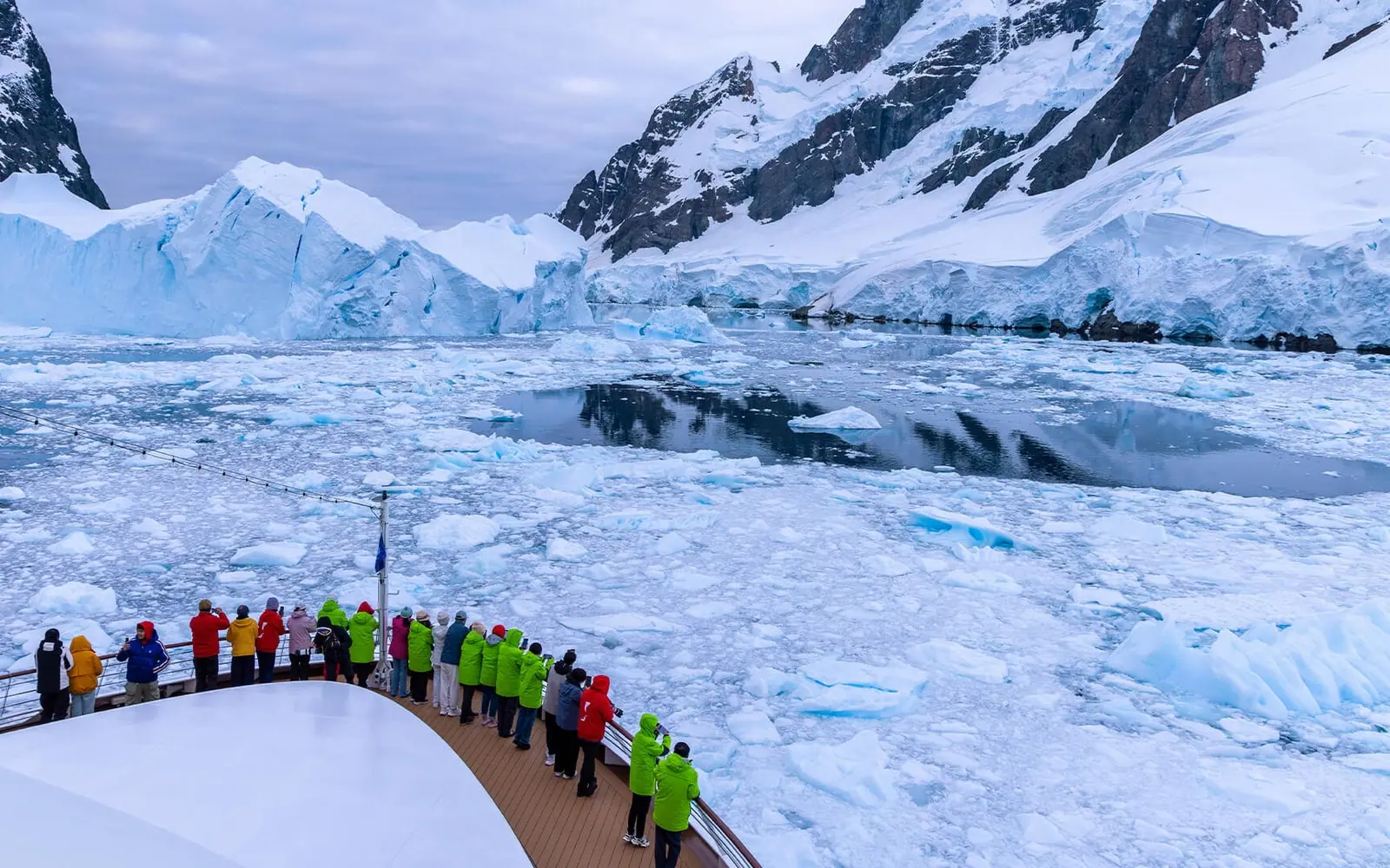 World Traveller 10-night Classic Antarctic Peninsula Drake Passage Crossing and Expedition Preparation