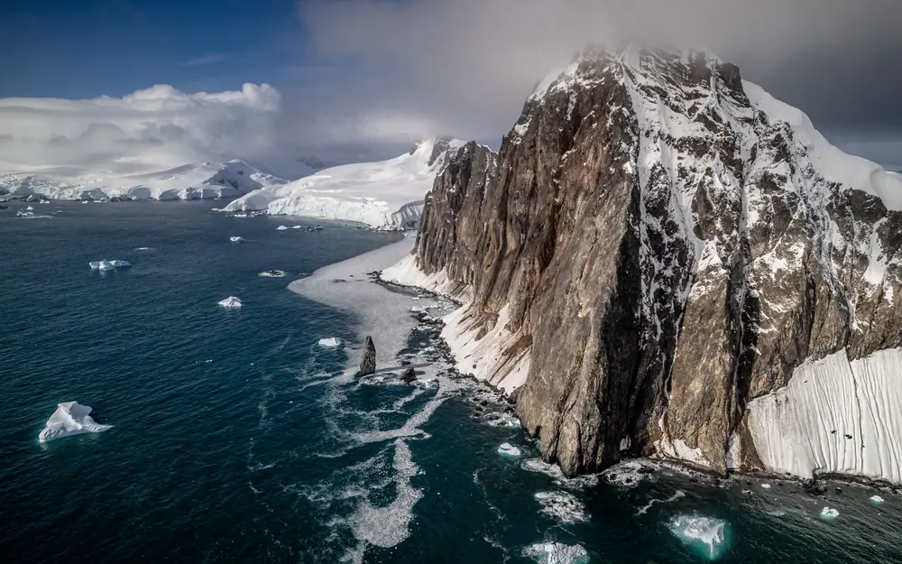 World Navigator 11-night Classic Antarctic Peninsula trip image 2