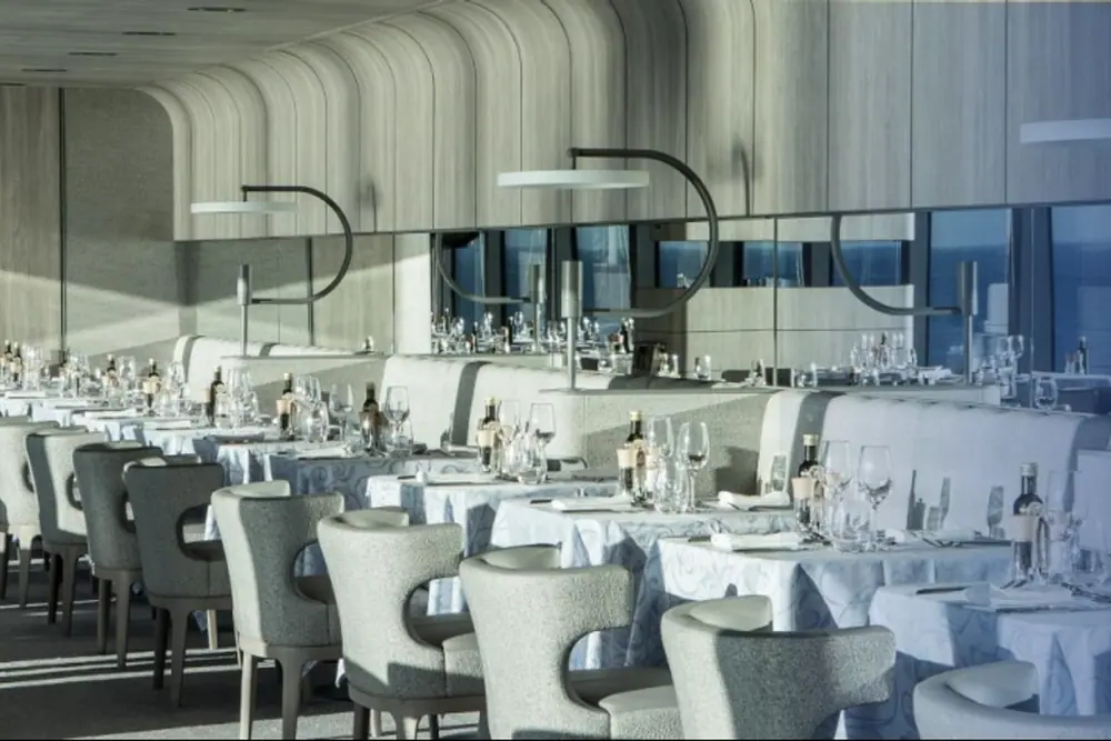 Le Commandant Charcot ship image 1