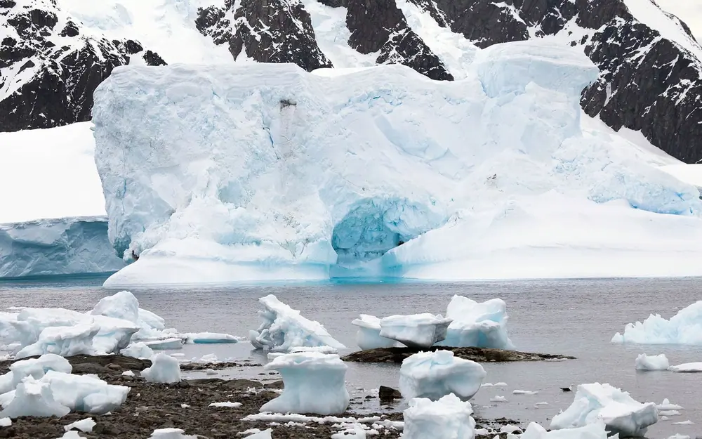 Seabourn Venture Classic Antarctic Peninsula Expedition trip image 1