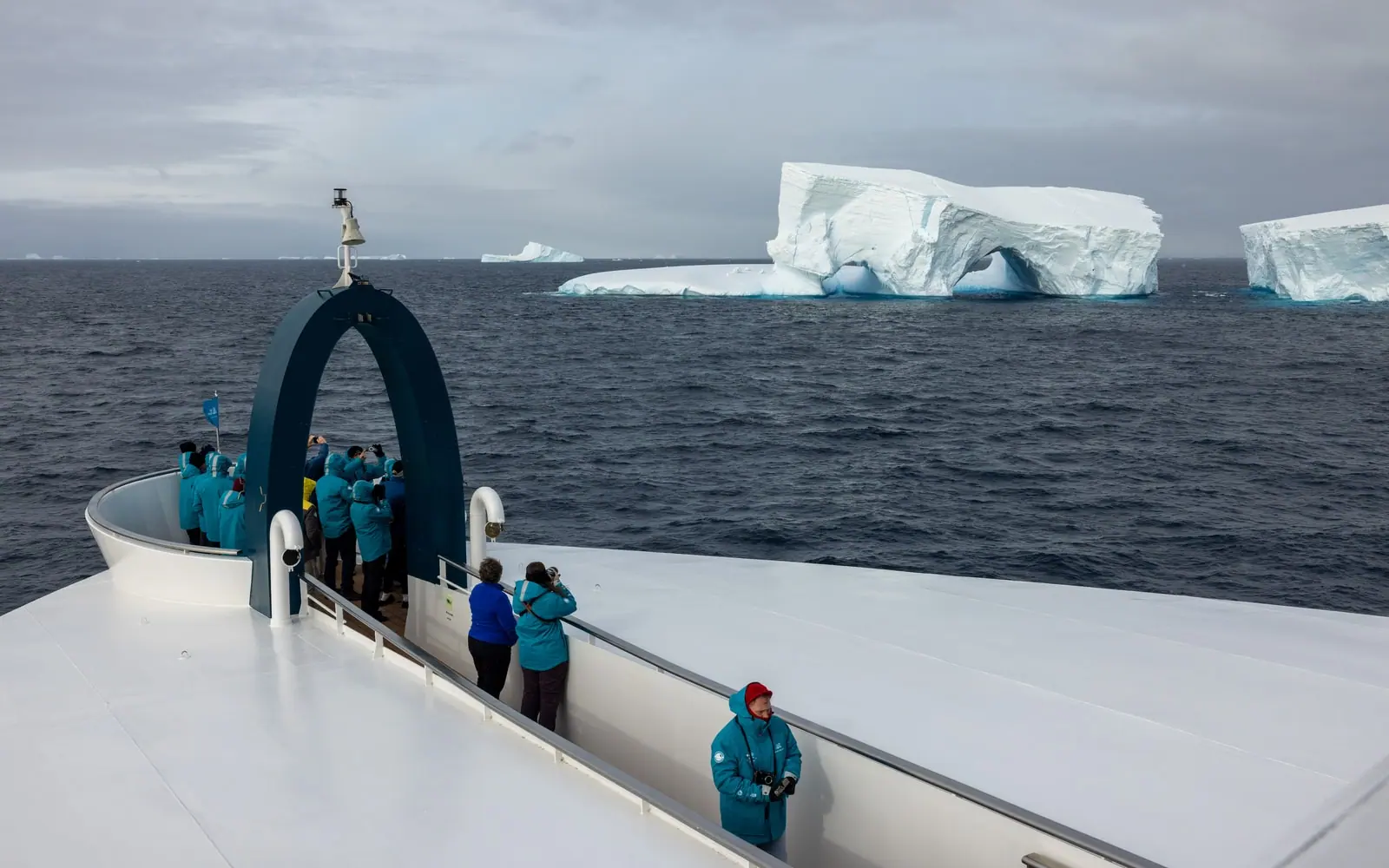 SH Diana 10-Day Classic Antarctic Peninsula Expedition Zodiac Cruising and Landings